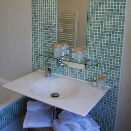 Le Majestic By Popinns Hotel 3*