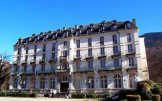 Le Majestic By Popinns Bagnères-de-Luchon